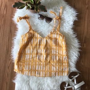 Universal Thread Yellow Top